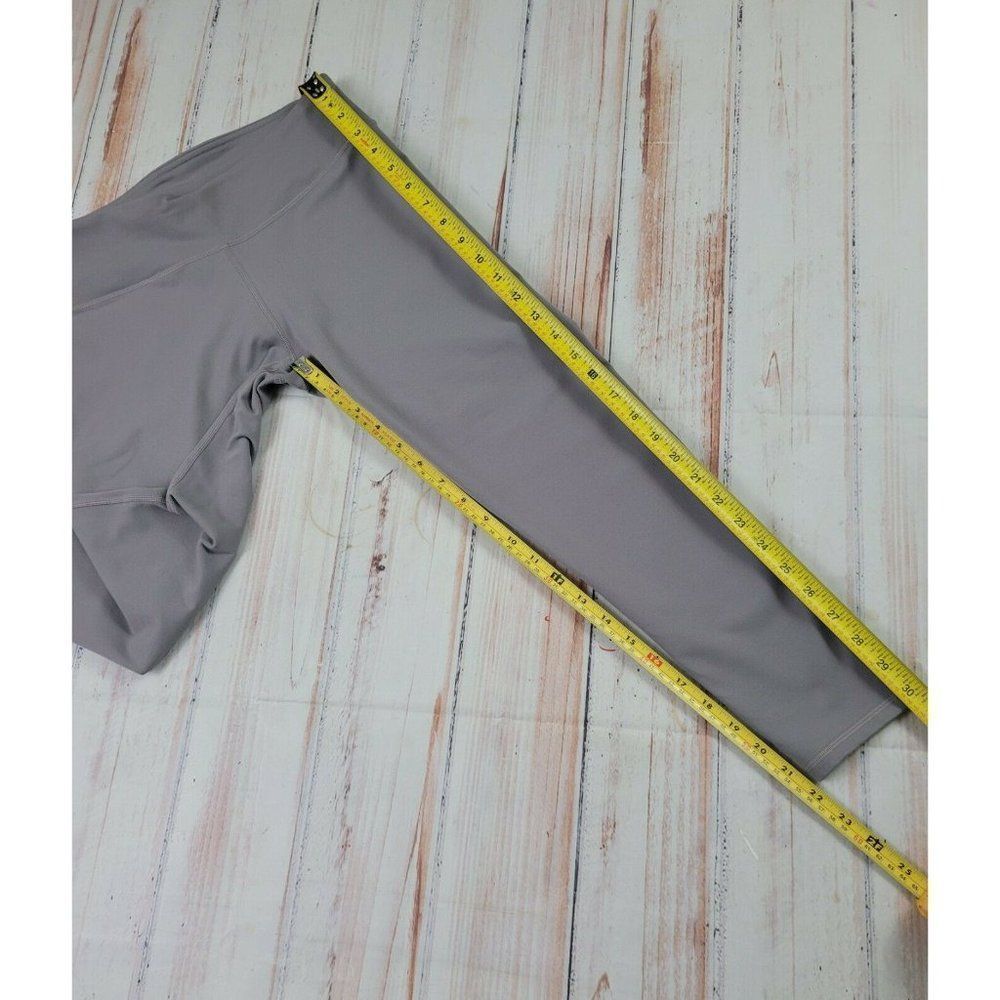 Fabletics Mid-Rise Crop Leggings Compression Workout Capri Pants Gray - Picture 6 of 7